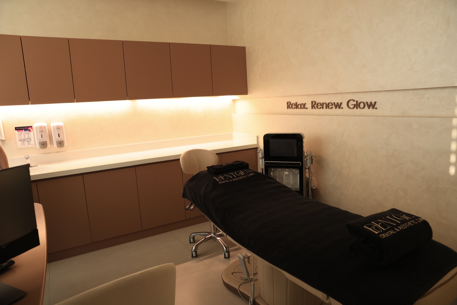 DentGen clinic — Al Wasl Road, Dubai